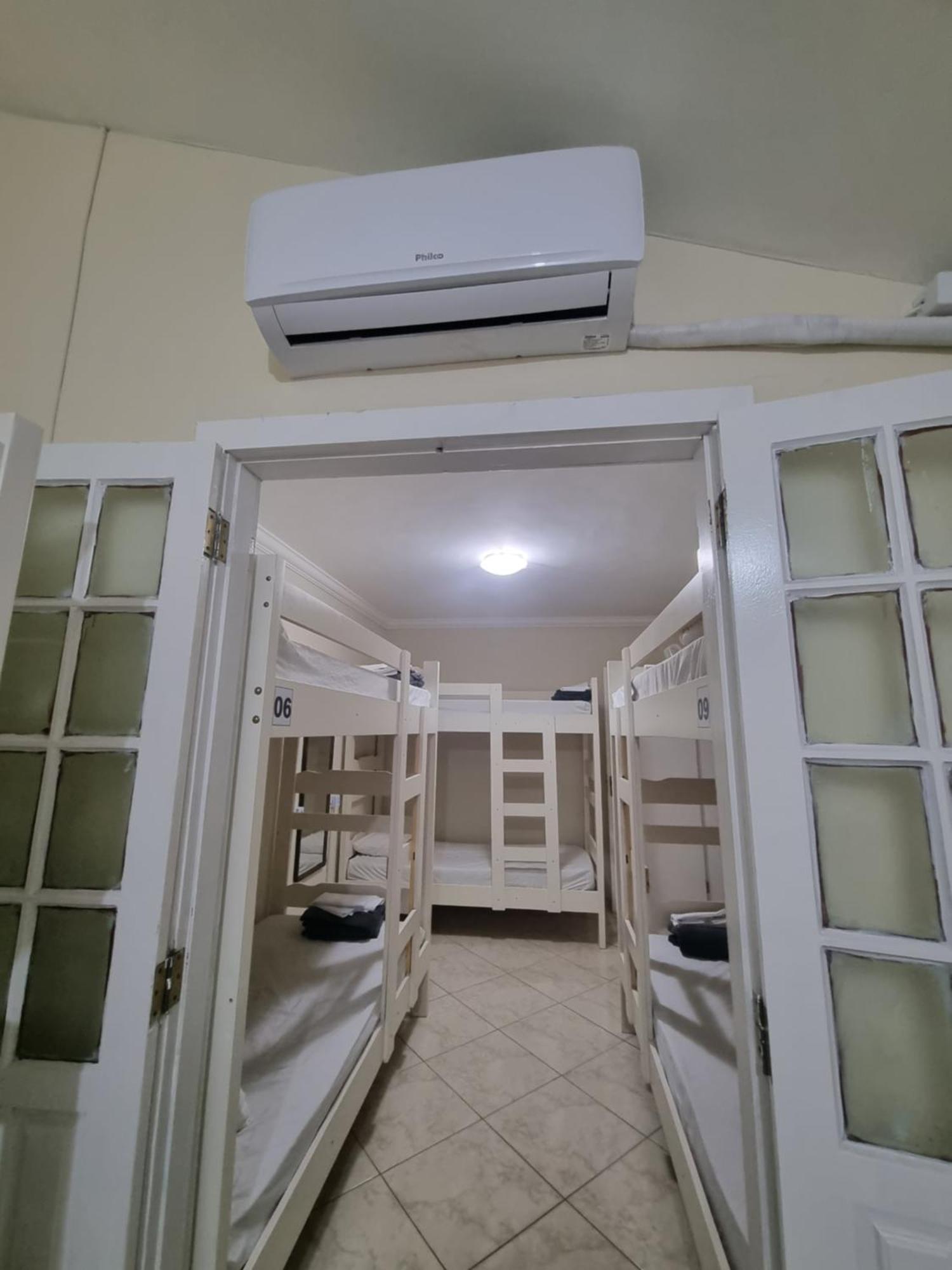 Zenit Hostel Da Cris Кабу-Фриу Экстерьер фото