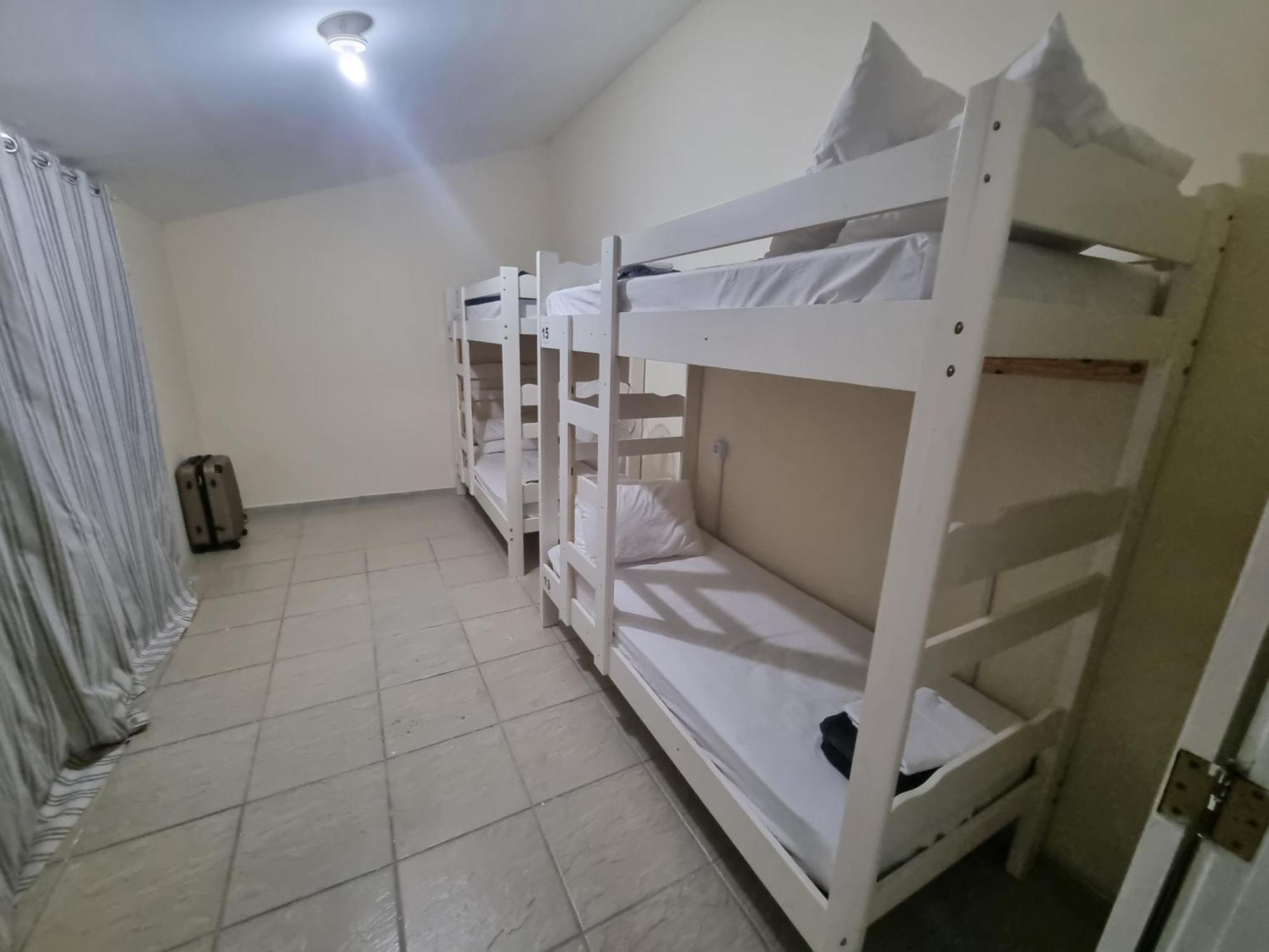 Zenit Hostel Da Cris Кабу-Фриу Экстерьер фото